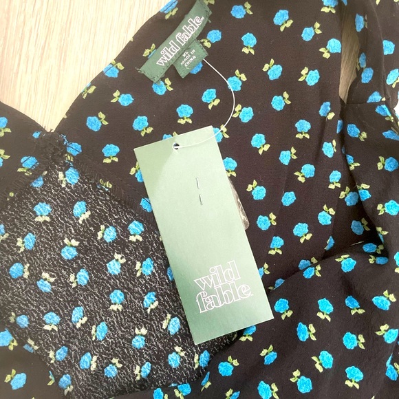 NWT BLACK AND BLUE PATTERN DRESS - Picture 13 of 14